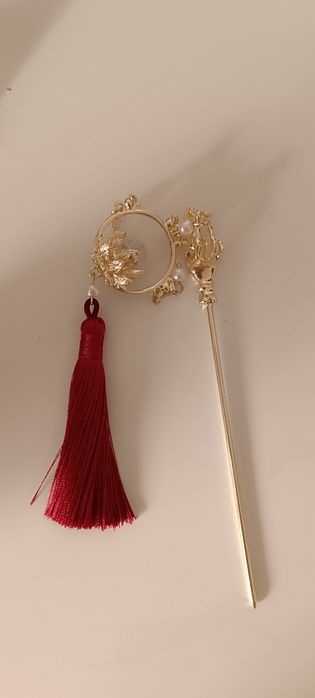 Acessório para prender cabelo. Rosa e dourado. Novo