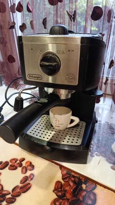 Кофеварка эспрессо DELONGHI