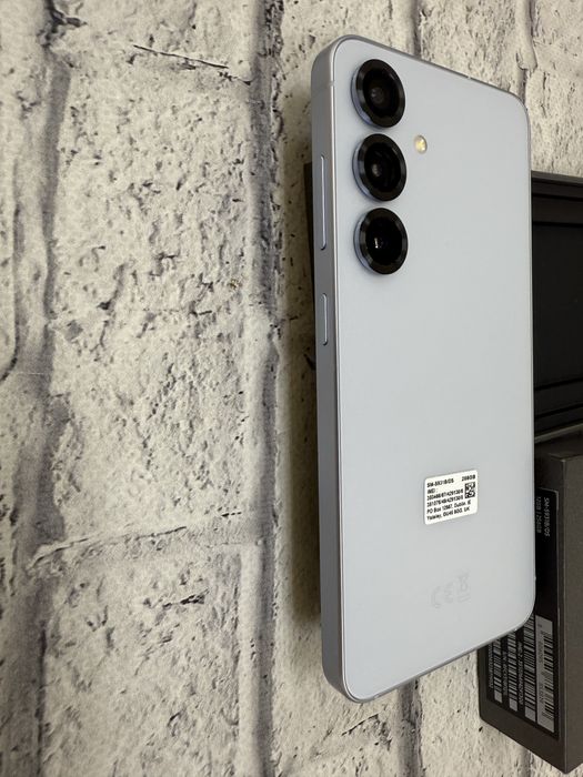 New Samsung Galaxy S25 12/256gb MDM IcyBlue