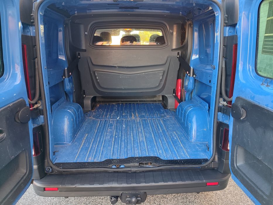 Opel Vivaro 1.6dci  Biturbo 6 Lugares