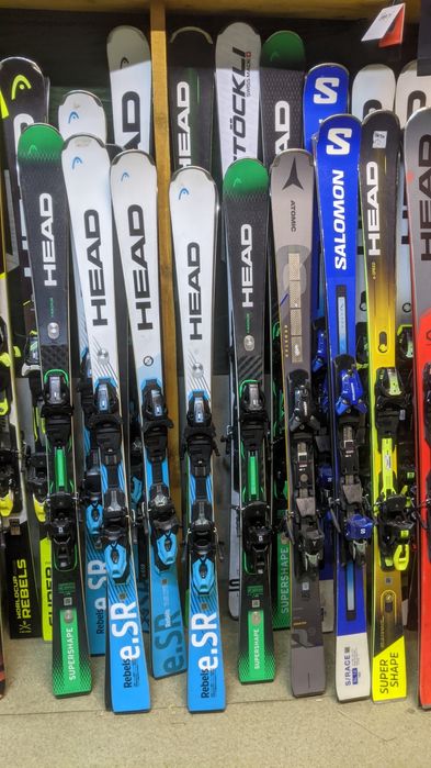 Розпродаж Гірські лижі з Австрії, опт і роздріб