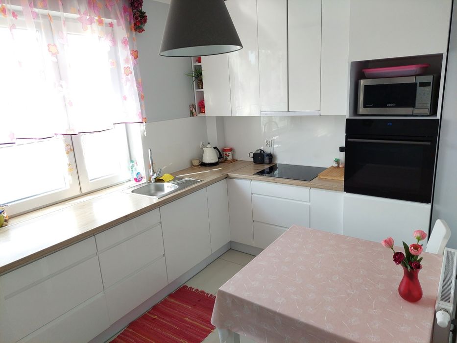 Mieszkanie 2 pokoje 50 m2 oddzielna kuchnia i garderoba