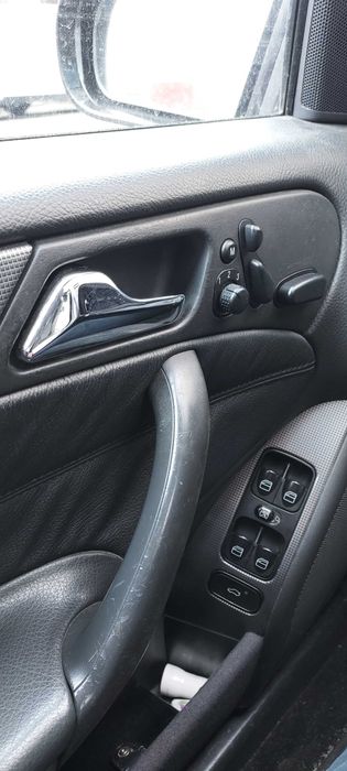 Mercedes-Benz Classe C 320 — fotografia 4