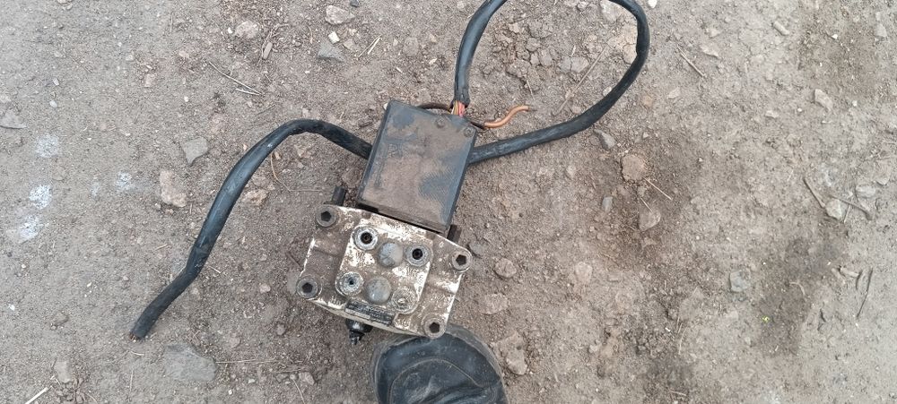 Блок ABS AUDI 100 C4 б/у