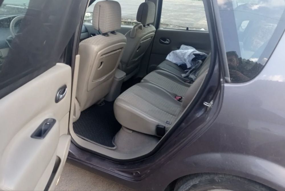 Renault Scenic 2005 год