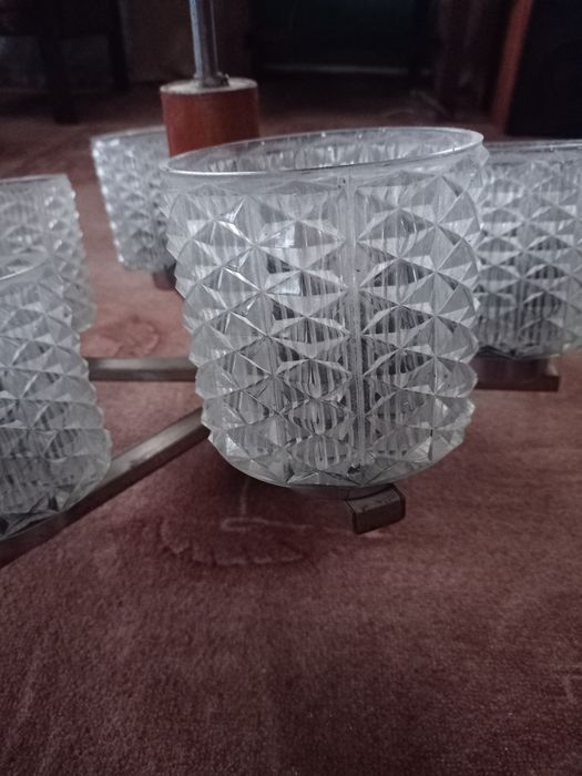 Люстра на 6 плафонів