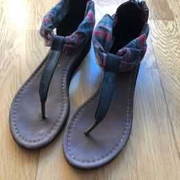 Sandálias rasas (Natura)