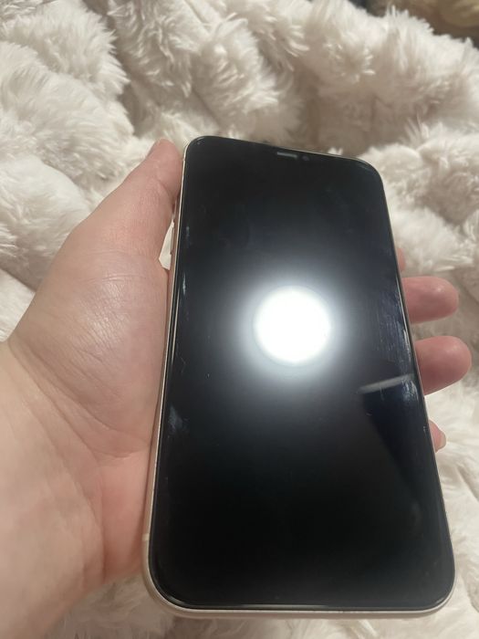 Iphone 11 64GB, Stan idealny!