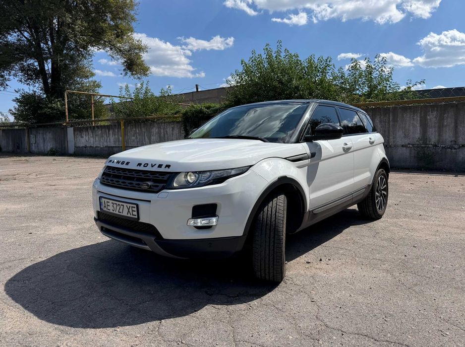 Продамо сімейний Range Rover Evoque з надійним дизельним двигуном 2.2.