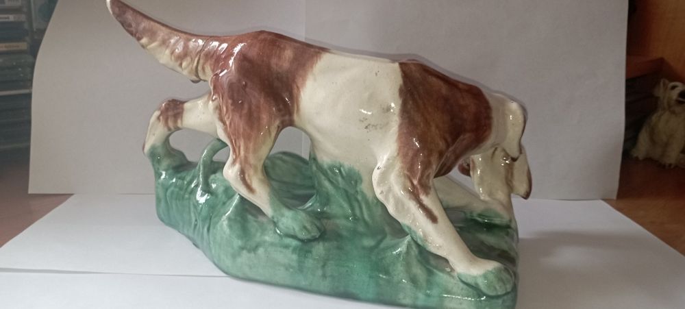 Статуэтка Собака несет дичь