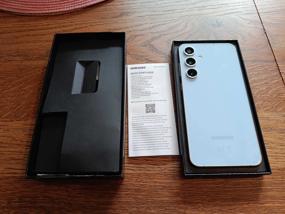 Samsung S24 FE GWARANCJA 8/128GB.