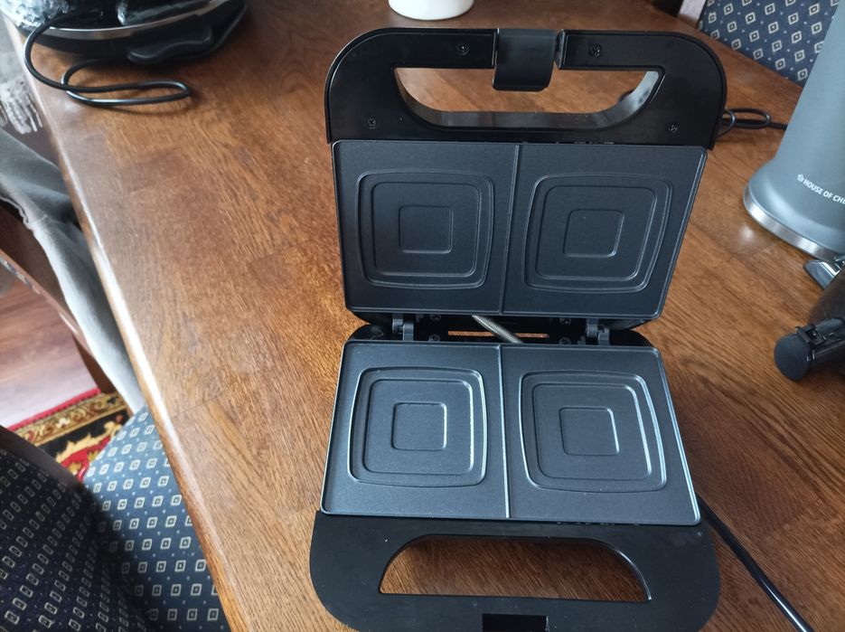 Бутербродниця вафельниця