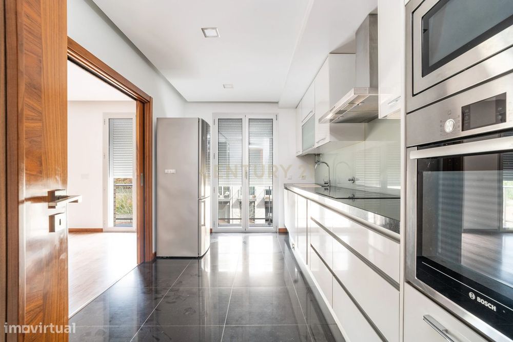 Arrendamento | Apartamento T1 c/lugar aparcamento e piscina na Quinta