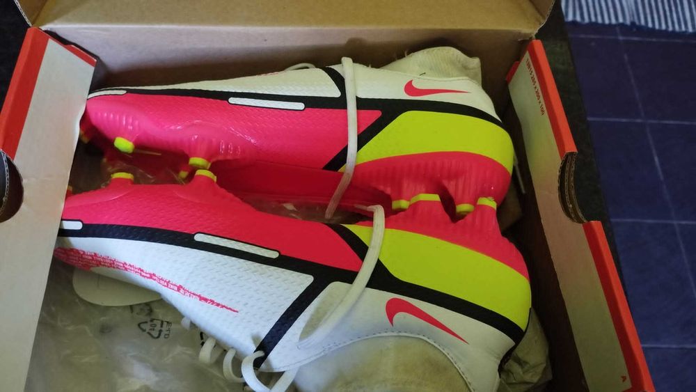 Chuteiras nike gt2 phantom academy DF FG/MG red yellow white