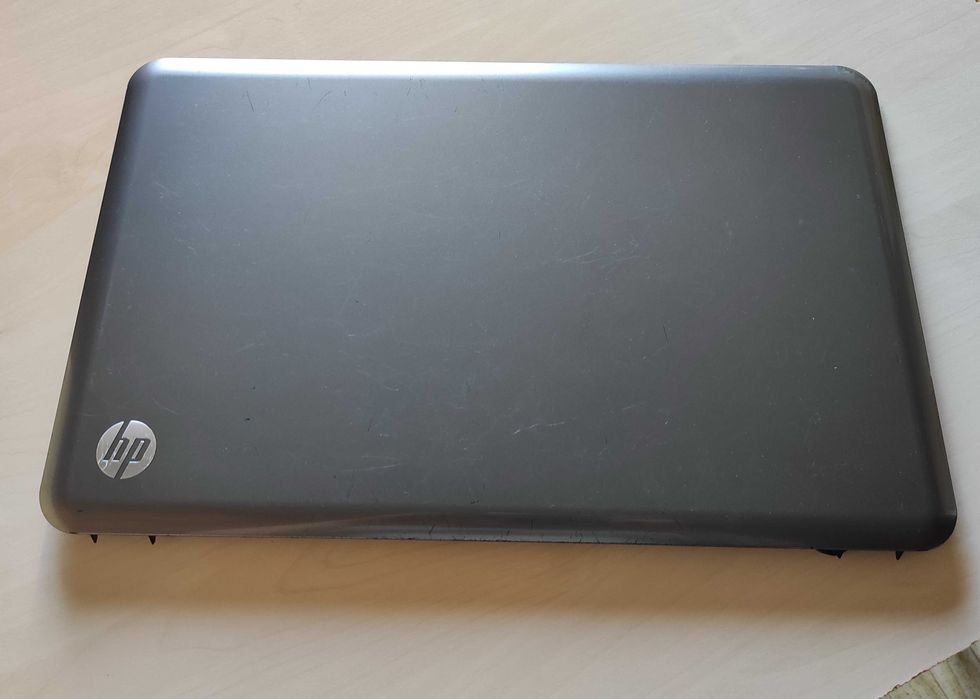 HP Pavilion G7 разборка (крышка/петли/шлейф/вебка/антенны/DVD)