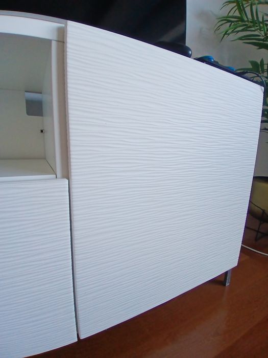 Movel Tv branco, tampo vidro