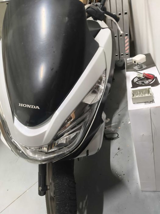 Moto   PCX perfeita estado