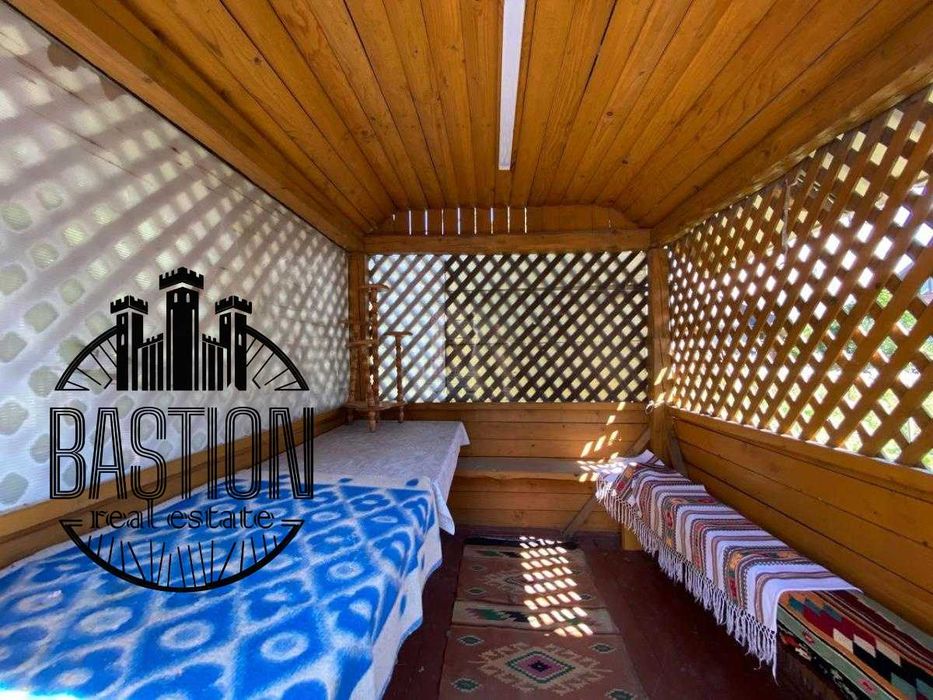 Продаж будинку у тихому та спокійному районі міста