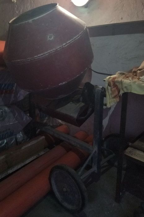 Продам бетономешалку