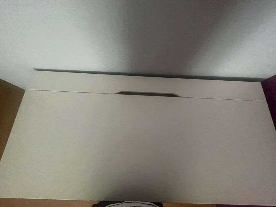 Secretária do IKEA