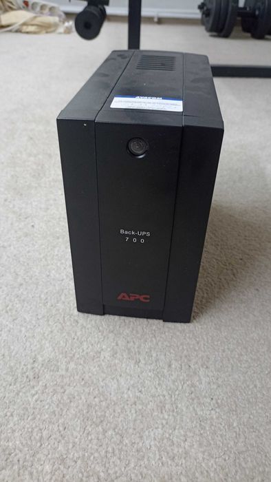 Zasilacz Awaryjny UPS APC Back-UPS 700