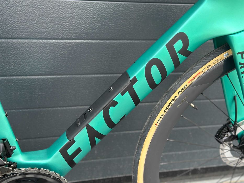 Rower szosowy Factor Monza rozmiar  54 Ultegra di2