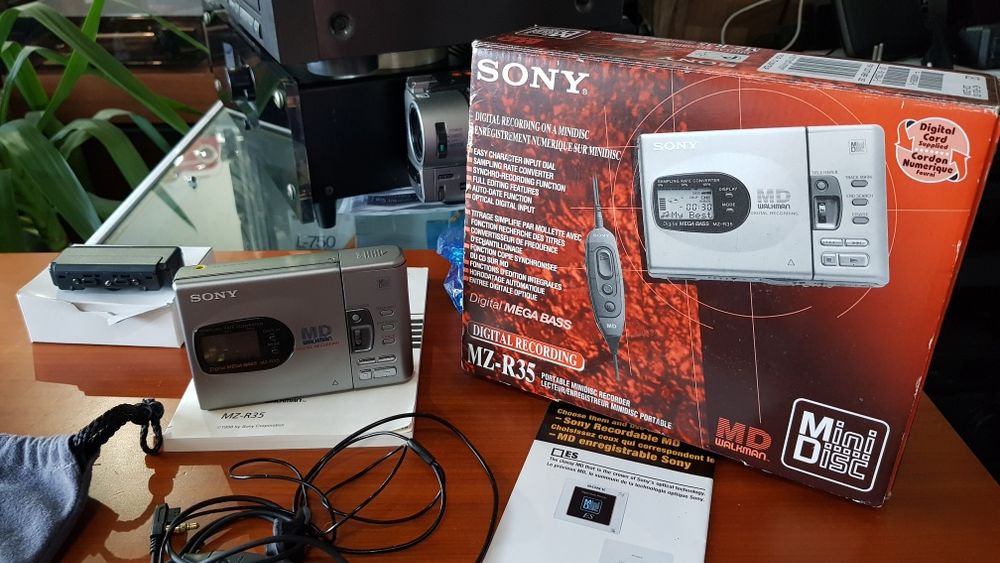 .Mini Disk Sony  MZ-R 35 na caixa original.