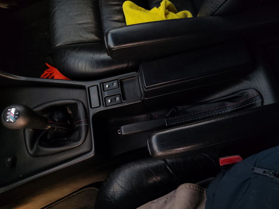 BMW E34 sedan  klima 2.0 R6 hellrot