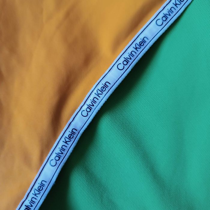 Majtki stringi Calvin Klein rozmiar L

Nowe

Polecam są super.

Wysyłk