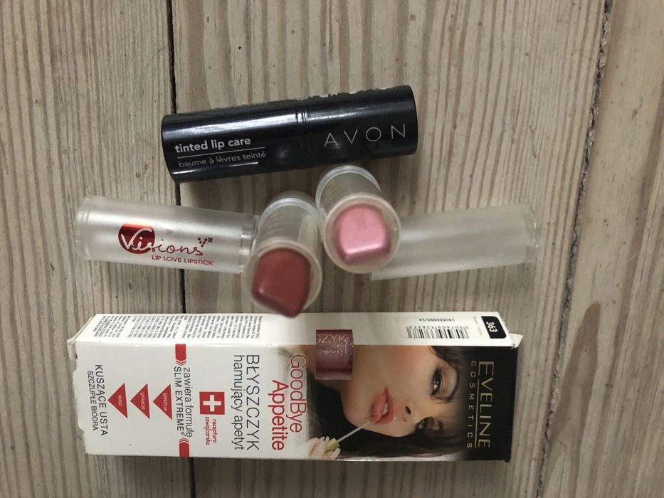 Nowe szminki do ust 3 sztuki + błyszczyk przeciw podjadaniu