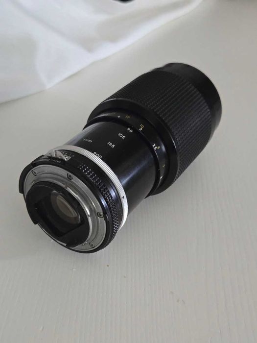 NIKON zoom nikkor 80-200 f4.5