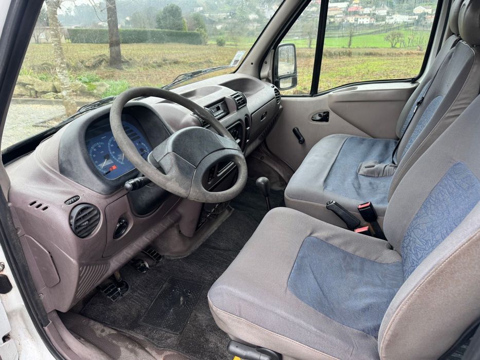 Renault Master  -  9 Lugares