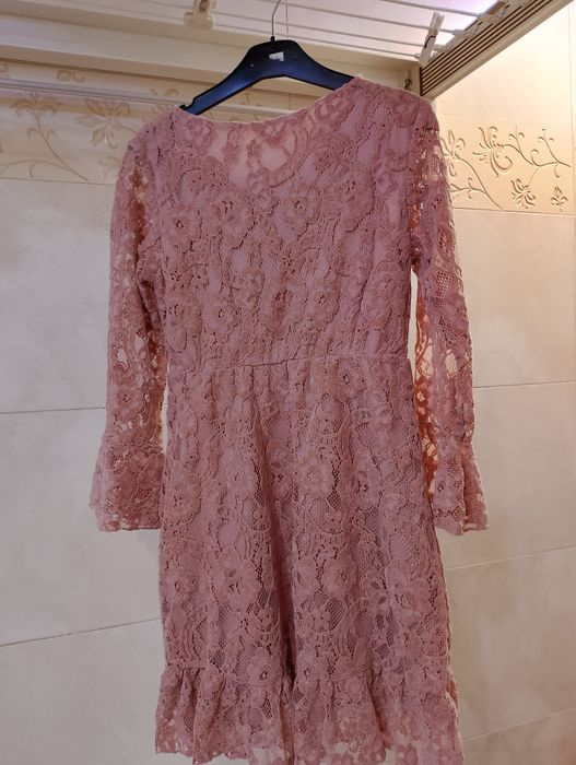 Sukienka dziewczęca z koronką