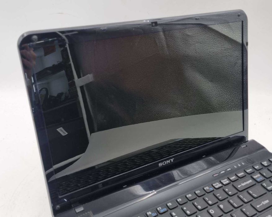 Laptop Sony VAIO 320/4GB Intel Core I3/HDD/WIN10