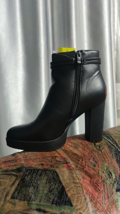 Ботинки женские новые