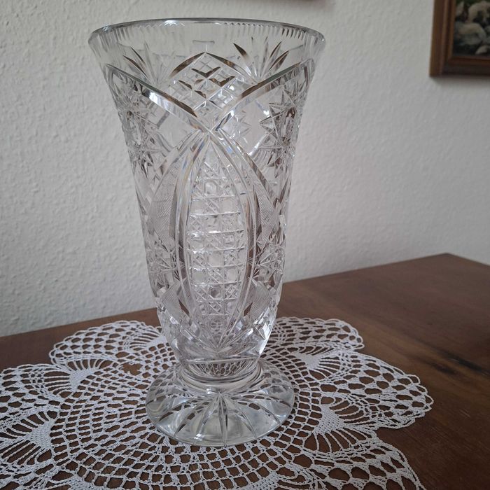 Kryształowy wazon  z lat 60tych XXw