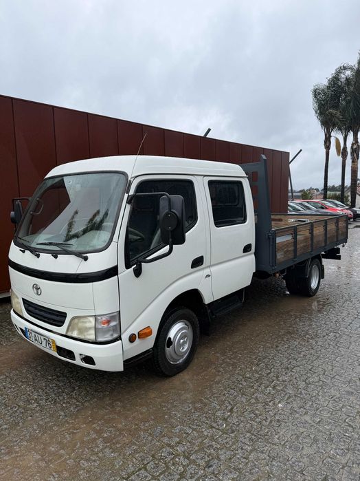 Carrinha toyota dyna cabine dupla