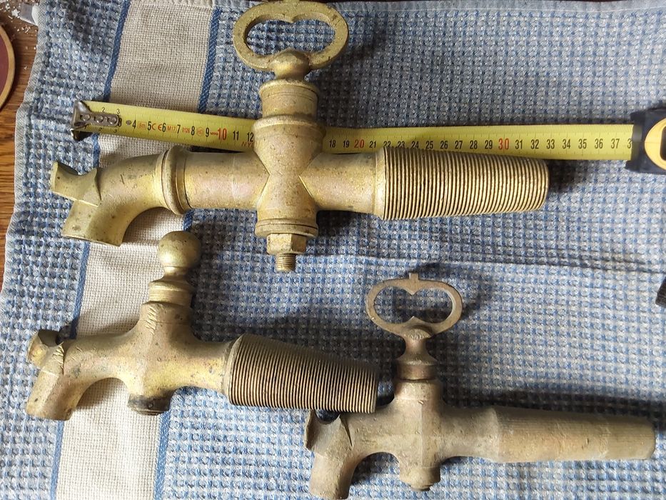 Torneiras Antigas em Latão