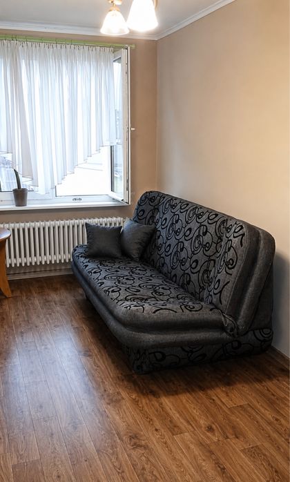 Sprzedam zadbaną wersalkę
