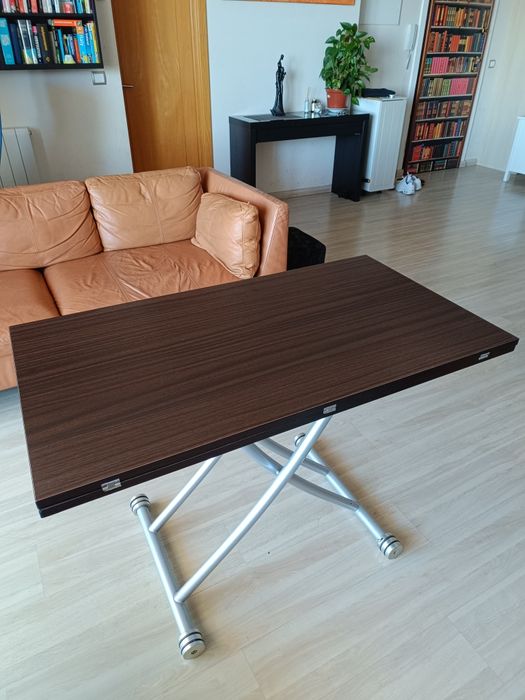 Mesa extensível com altura ajustável