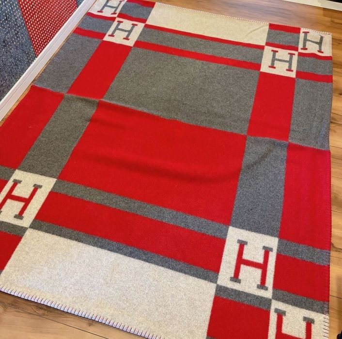 Плед Hermés Bayadere серый с красным