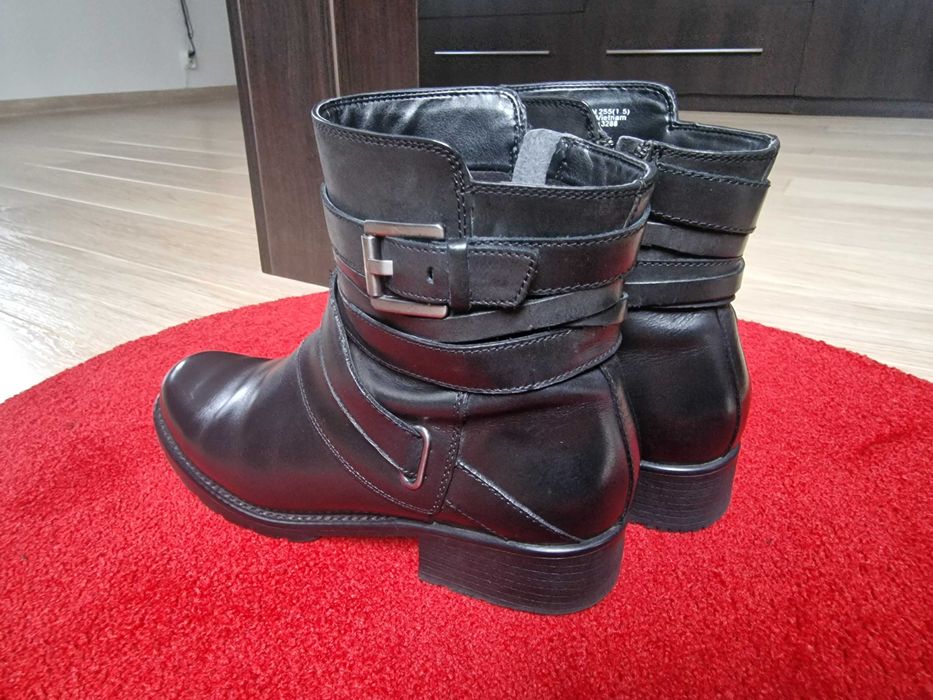 Botki workery trzewiki Clarks skóra naturalna r. 40 – stan bdb