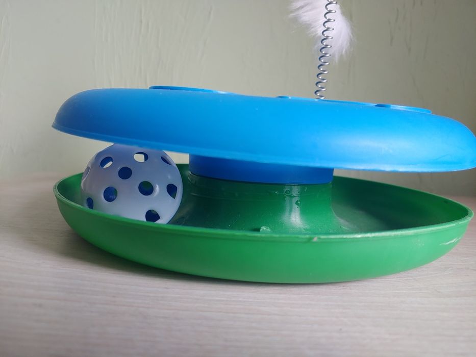 Іграшка для кошенят