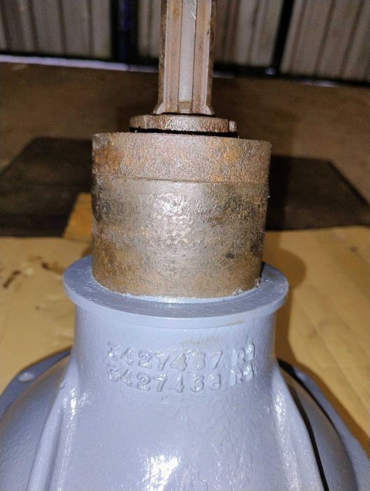 Mechanizm różnicowy, atak przedniego napędu Massey Ferguson 3050