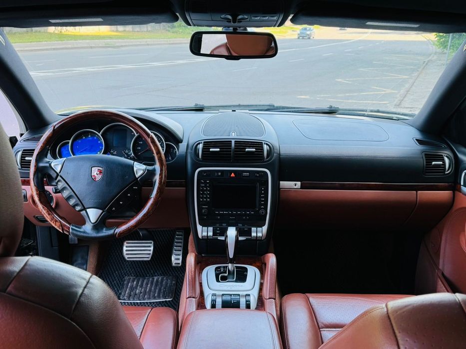 Porsche Cayenne 93т.км. Без подкрасов. Идеальный.