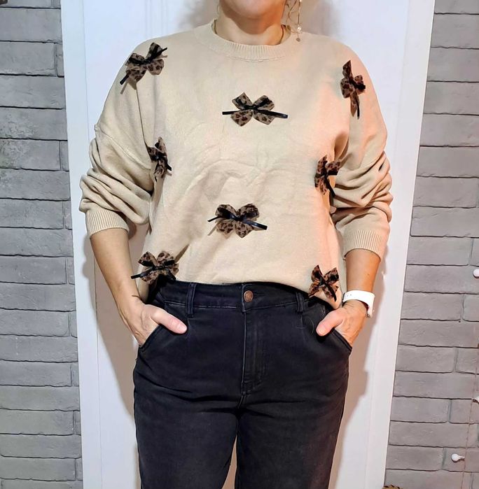 Nowy sweterek z kokardkami oversize bezowy delikatny m