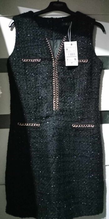 Sukienka ze srebrną nitką