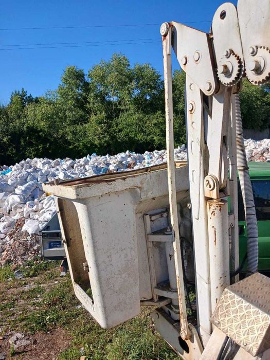 Автовишка стояла на Івеко 4х4 17м  кран вишка підйомник В Наявності!