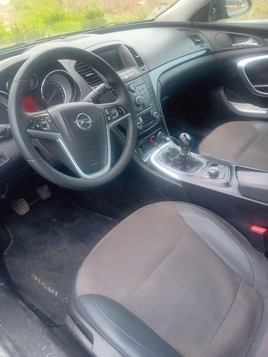 Opel insignia bom preco