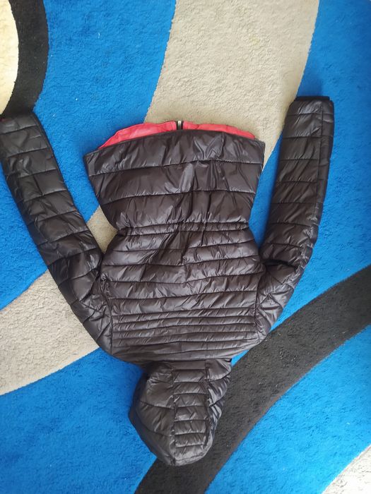 Жіноча осіння куртка